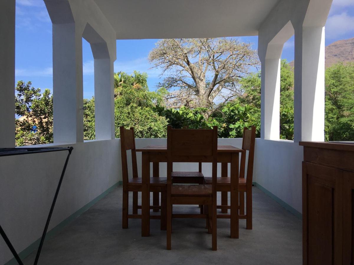 Bed and Breakfast Casa Baobab Seladinha Екстер'єр фото